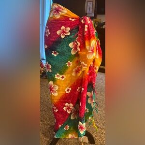 Beautiful NWT sarong from Maui- extra long!
